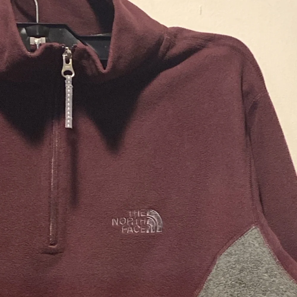 The North Face Maroon and Gray Half-Zip Pullover - Picture 4 of 10